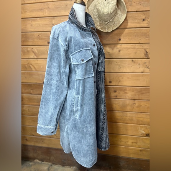 Rhea Artisan Duster Jacket Multi-Fabric Embroidered Boho Style Size Large - Picture 4 of 9